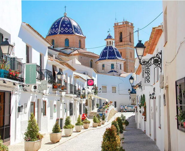 foreign buyers property Spain Mediterranean home exterior